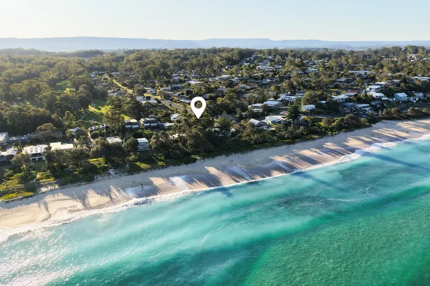 The Blue Beach House - Pet Friendly Coastal Escape in Mollymook - Image 1