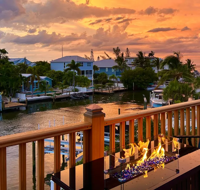 Top 1%, Waterfront, Heated Pool, Elevator, FirePit - Image 1