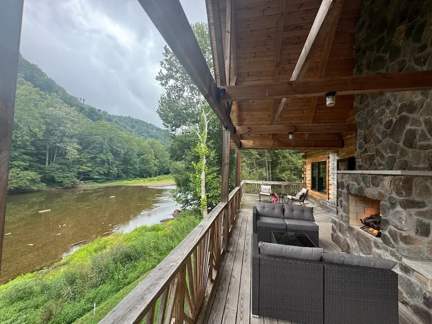 Elk River Escape - Image 1