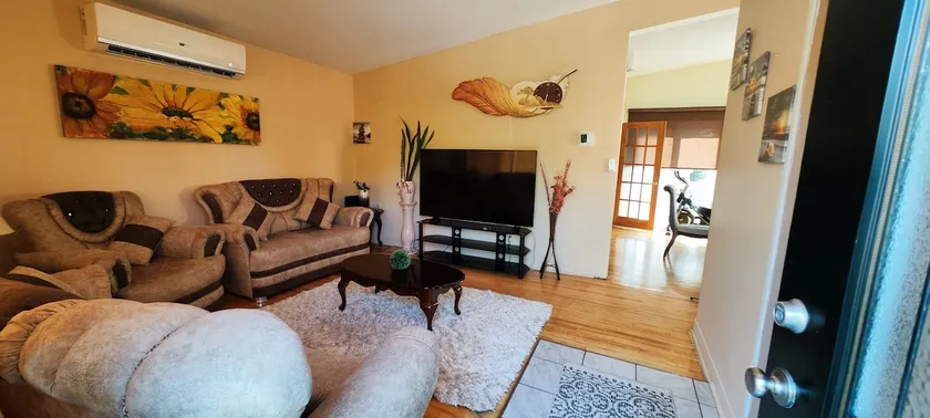 4 1/2 Apartment - Image 1