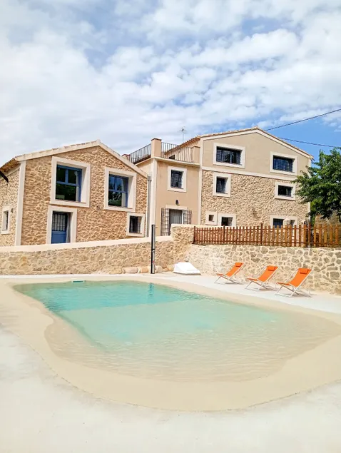 House in Placeta. Nature with pool. - Image 1