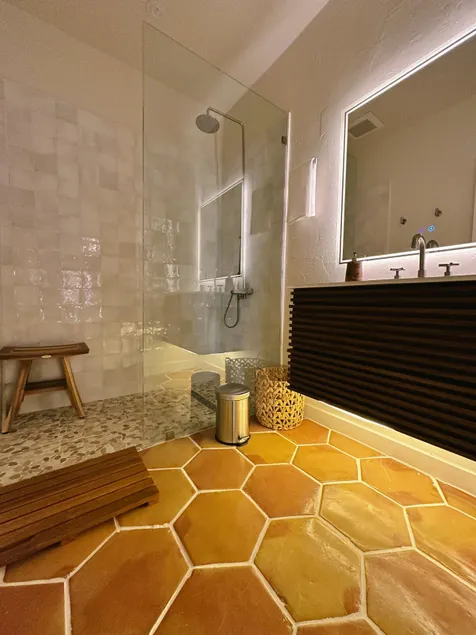 Spanish Modern • 1 min away Target HEB StarBX - Image 1