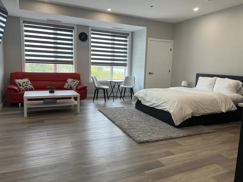 Contemporary Studio Apartment - Image 1