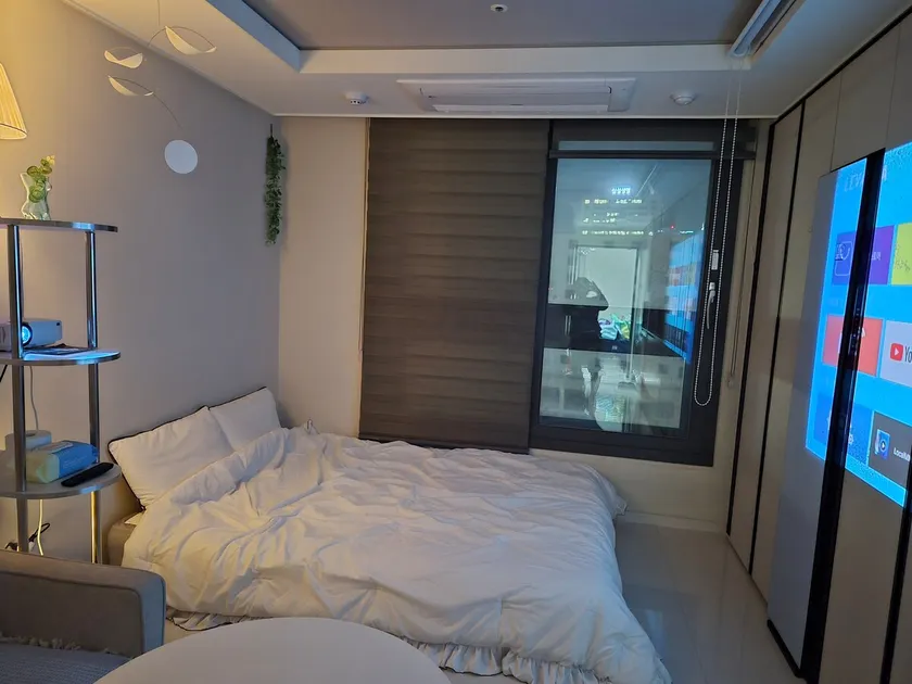 Momo House2 Stylish/Aesthetic/Early/Free OTT/Beam TV/Jongno/Dongseong-ro/Neat and Sophisticated - Image 1