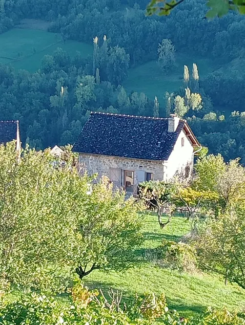 House in the countryside with amazing views. - Image 1