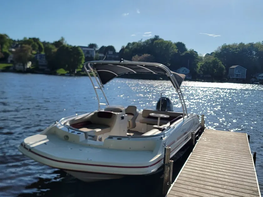 Lakefront: Kayak, firepit & boat rental option - Image 1