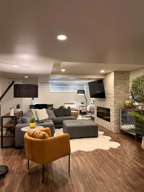 Special - Hidden Gem 1-Bedroom Private Bsmt Apt. - Image 1