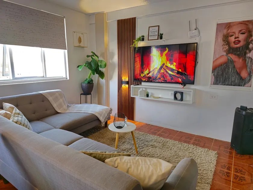 Apartment on the third floor, ext., three bedrooms - Image 1