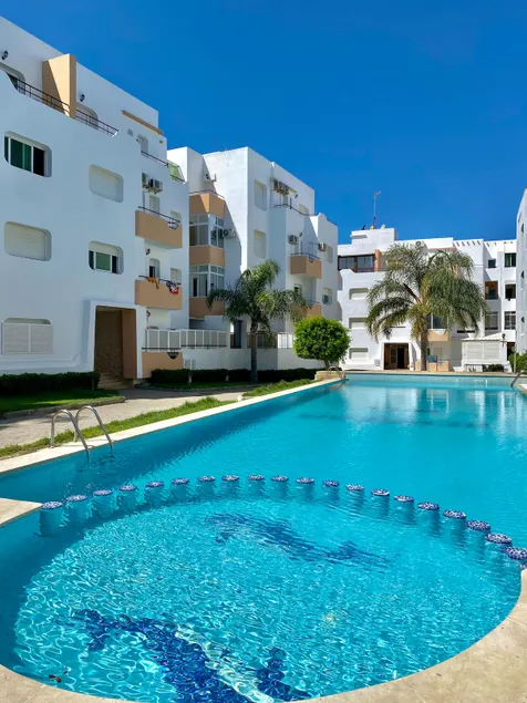 2-bedroom apartment for rent with 2 pools, sleeps 9 - Image 1