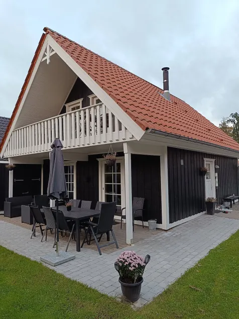 Summer house for relaxation and activity - Image 1