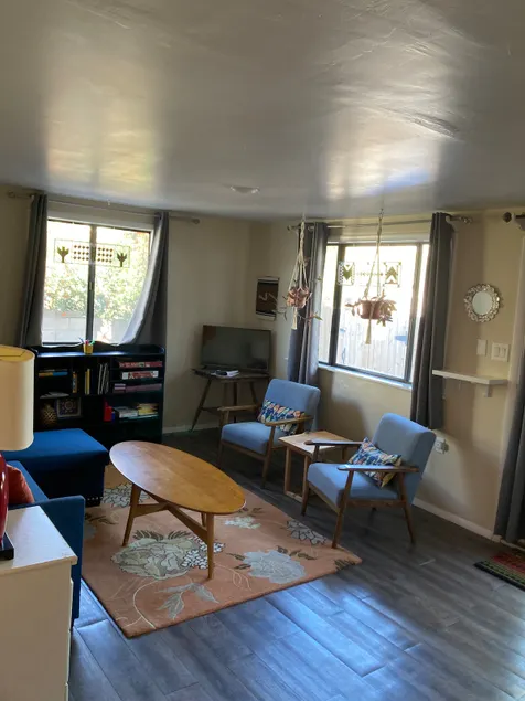 Simple Comfortable Santa Fe Stay - Image 1