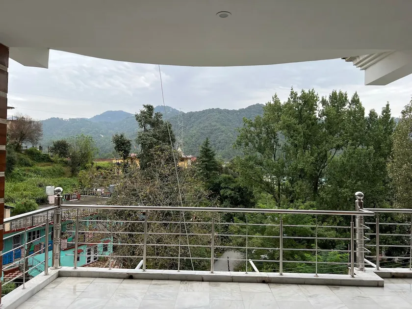 Home away from home - Image 1