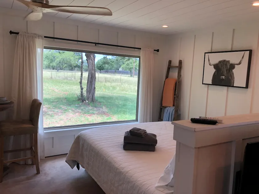 Bliss In Boerne - King View - Jacuzzi/Quiet - Image 1