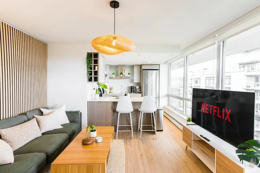 Olympic Village Oasis |Downtown Van |Free Parking - Image 1