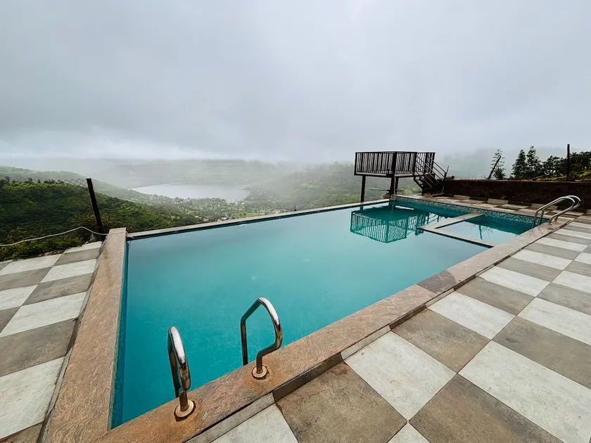 Paramount’s Vinayaka 3bhk Lake View Infinity Pool - Image 1