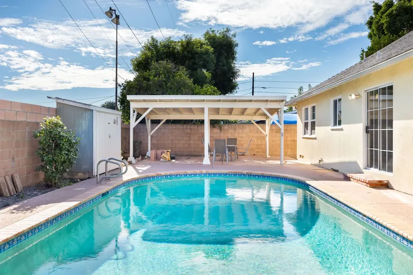 Valley Ranch With Pool - Image 1