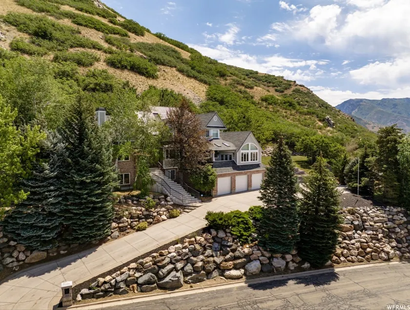 Six Slopes: Mountainside Sunsets +Hot Tub +Sauna! - Image 1