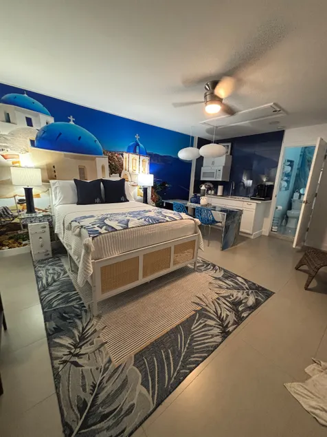 4Mi from PBI & Downtown, Free WiFi & Parking - Image 1