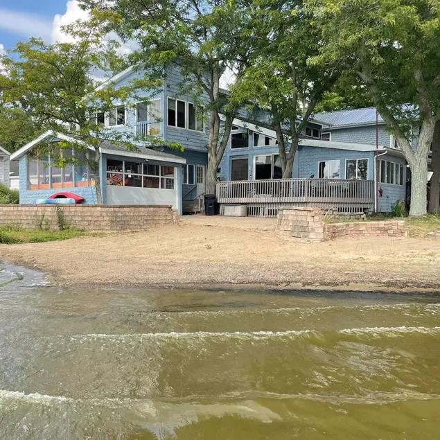 Lake Life Lodge - On the Water - Hot Tub - Image 1