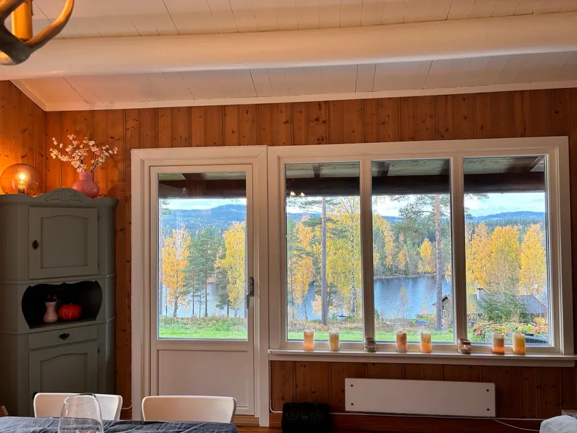 Cabin in Finnskogen by lake and hiking terrain - Image 1