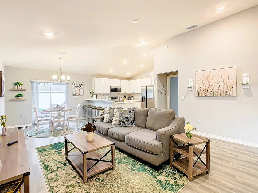 Encanto At Auburndale - Image 1