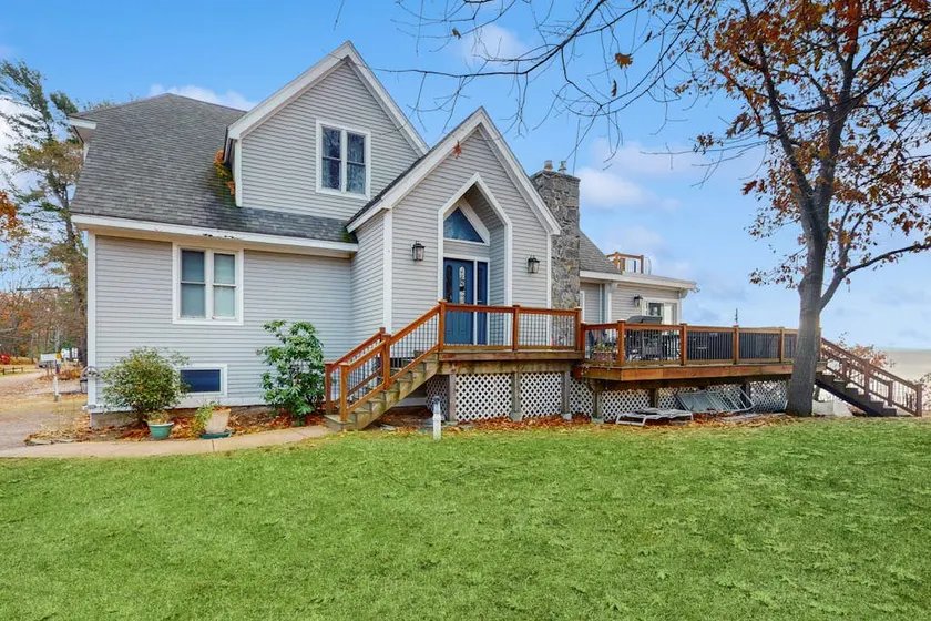 4BR Lakefront | Fireplace | Balcony | Firepit - Image 1