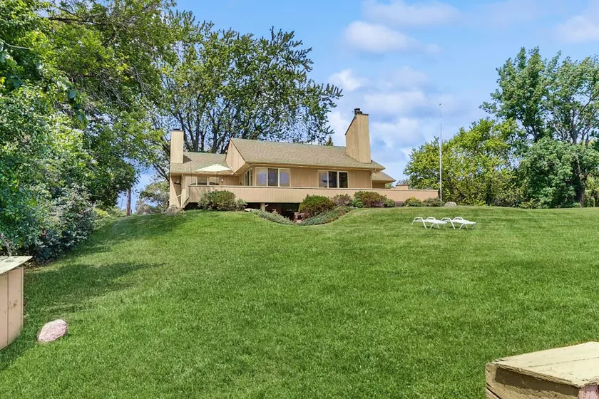 2BR Lakefront Dog Friendly | Fireplace - Image 1