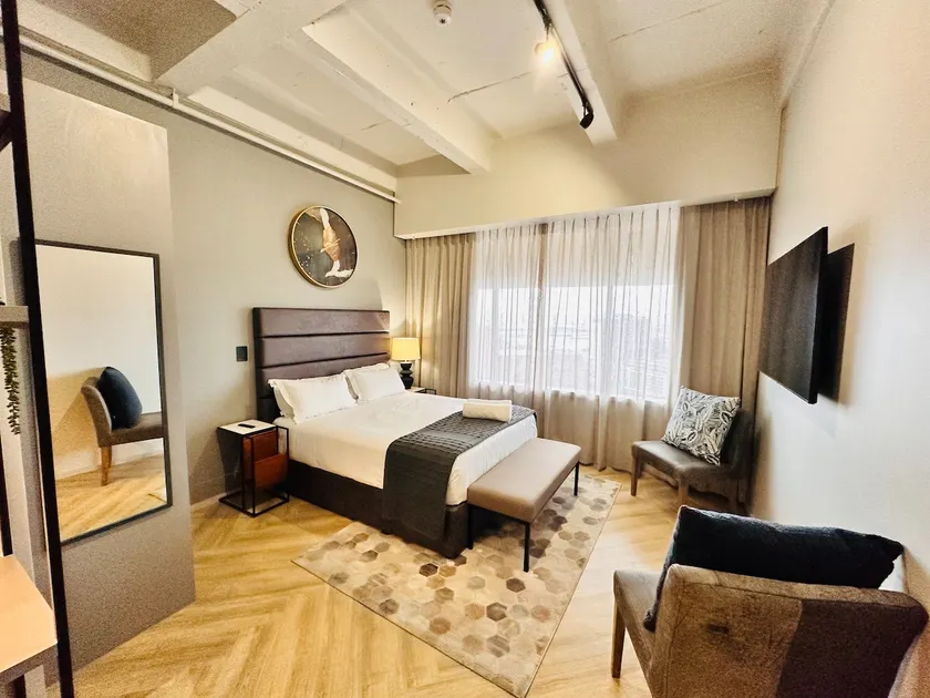 Hotel Sky Cape Town - Image 1