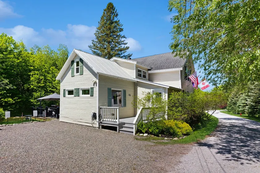 Inviting riverfront 3BR near skiing & golf - Image 1