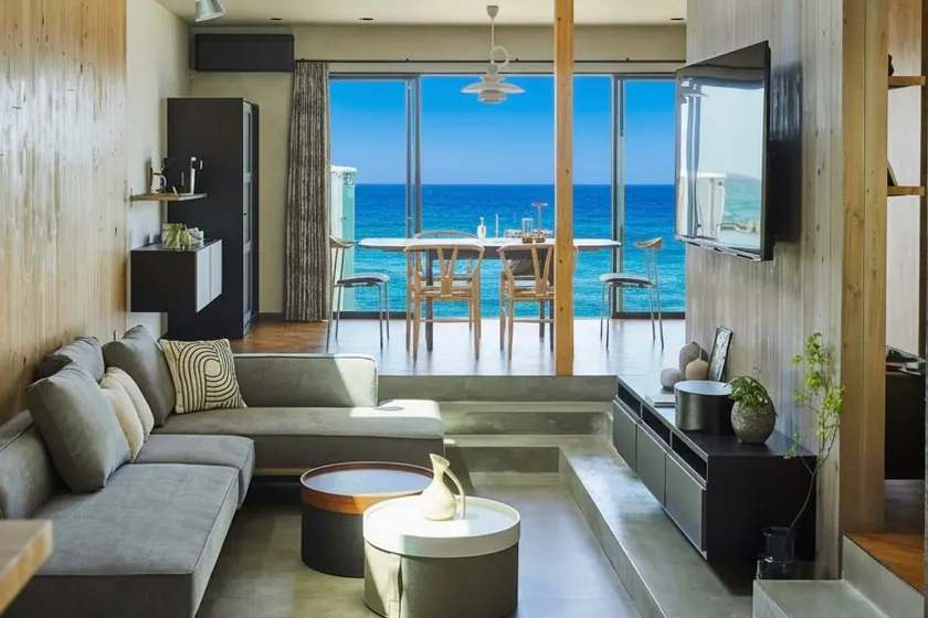 Beachfront Villa with Sunset Terrace BBQ & Jacuzzi - Image 1