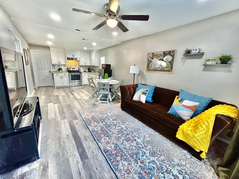 3 BR 2 BA Home Near Stockyards - Image 1