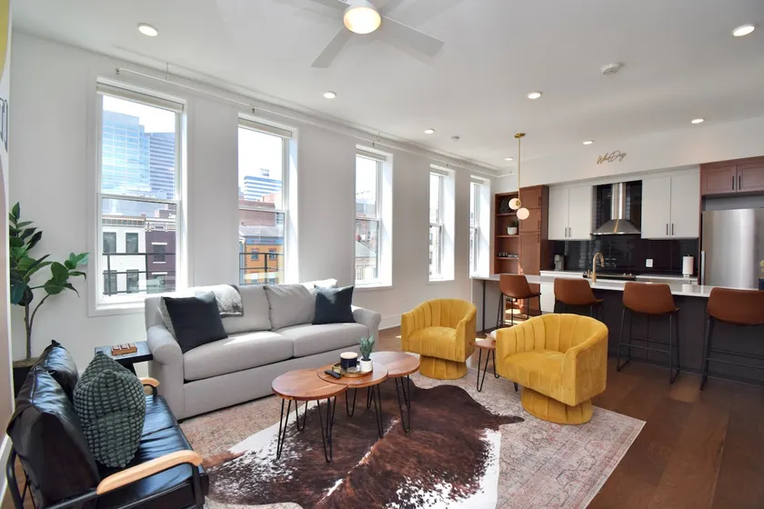 Capstone Condo. Best Location. 2 bed/2 bath. - Image 1