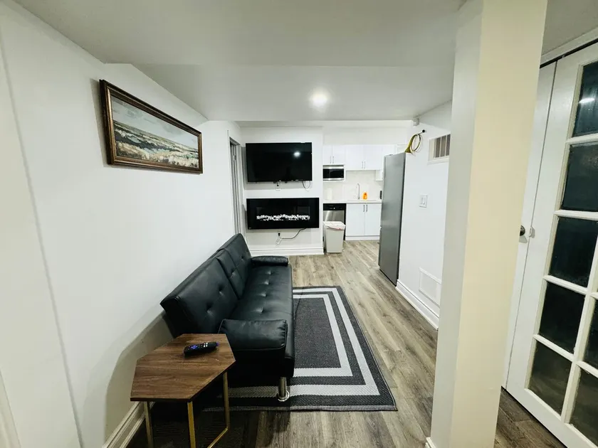 Charming 700 Sqft Retreat @Brampton - Image 1
