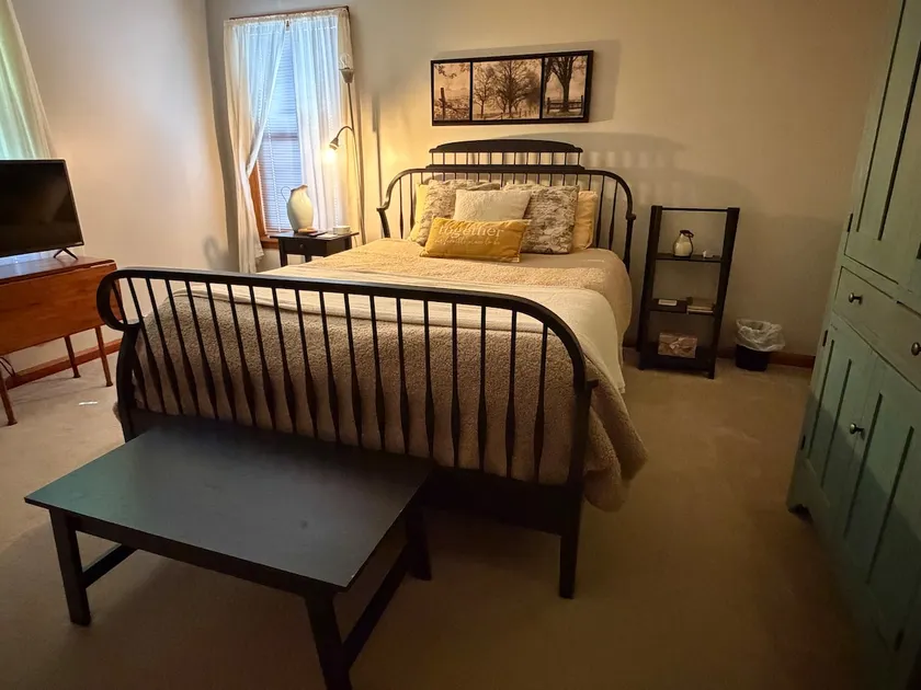 Heritage House - Your Home Away From Home! - Image 1
