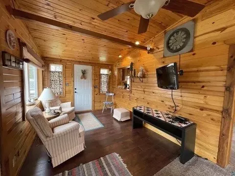 Big Pine Lake Cabin - Image 1