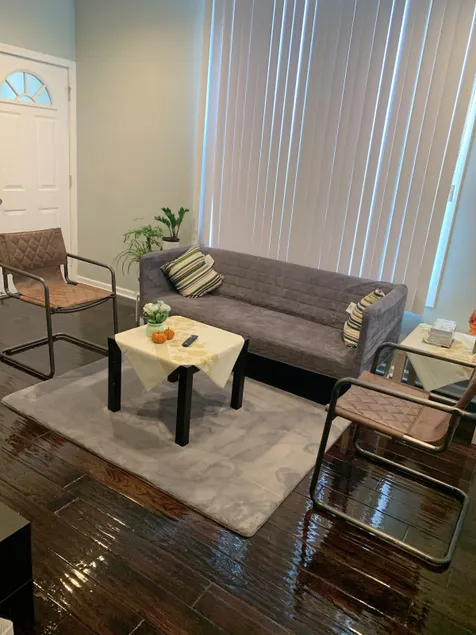 Dream Chasing Apartment - Image 1