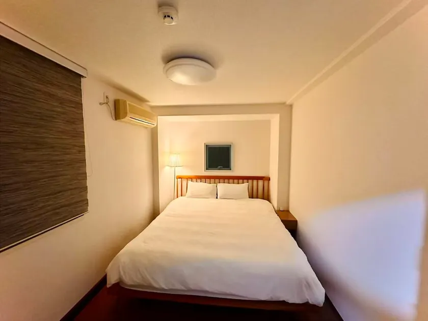 House with sea, mountain and sunset views / Near Kansai Airport and Wakayama / 4 bedrooms / Parking for 2 cars / Near Satomi Park - Image 1
