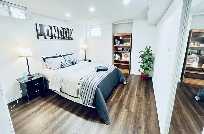 Spacious 2 Bedrooms + Den Legal Basement Apartment - Image 1