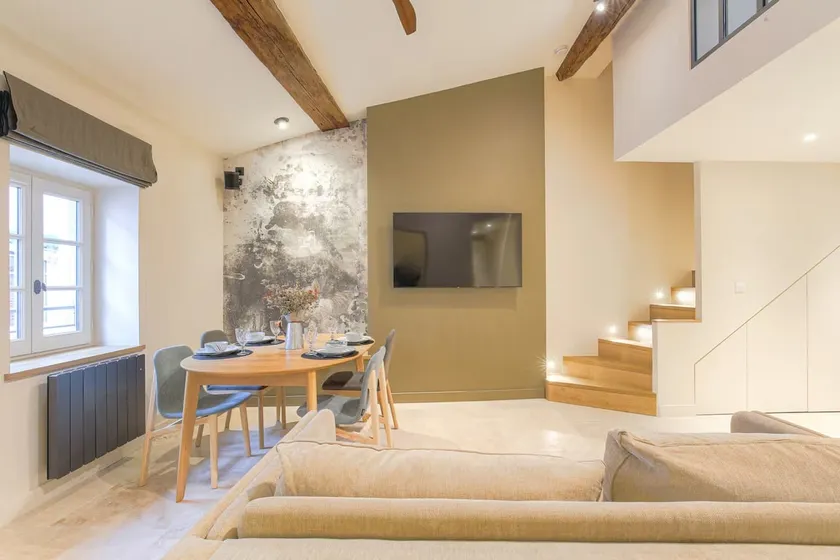 GuestReady - L’Ecrin du Vieux-Lyon Calme, Standing - Image 1