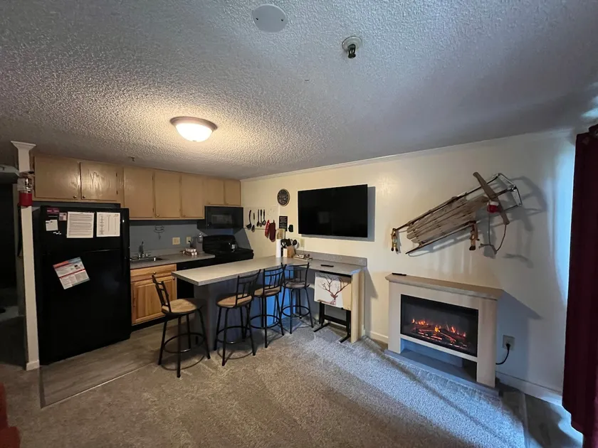 JK's Mountain Getaway - Image 1