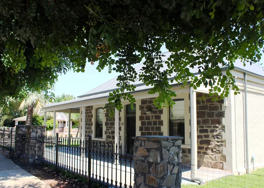 Barossa Bed & Breakfast - Image 1