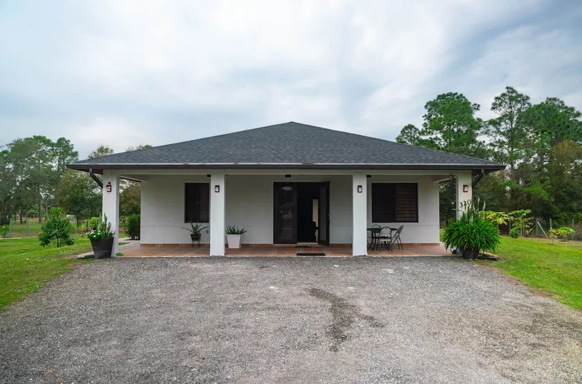 -Brand New Home- built for relaxation! - Image 1