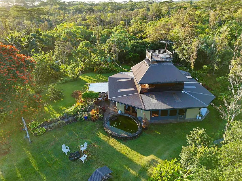 Off-Grid Jungle Retreat – Hand-Built Gem - Image 1
