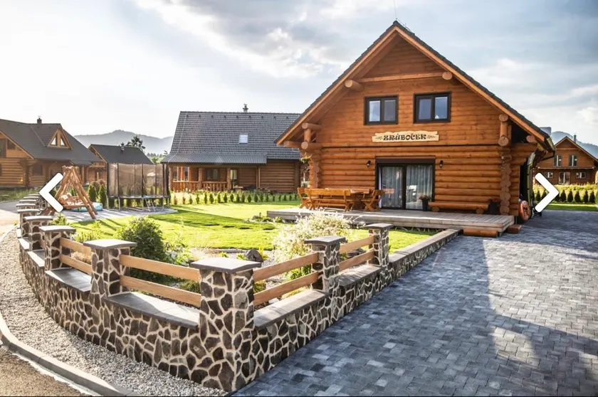 Zrúboček / Log Cabin - Image 1