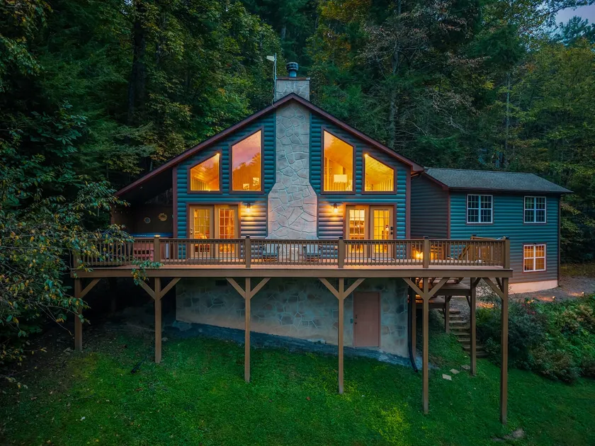 Peaceful Side Stonegate Cabin - Image 1