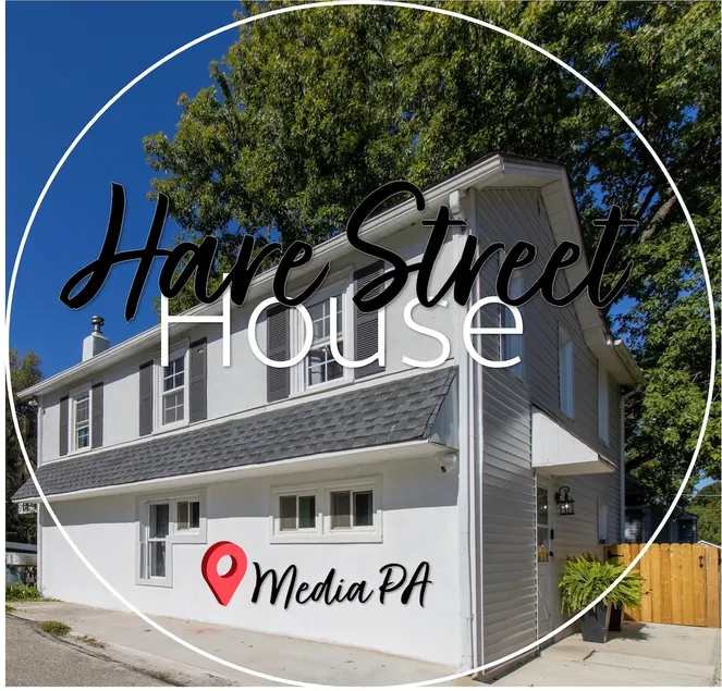 15 mins to PHL & Sports Complex | Hare St. House - Image 1