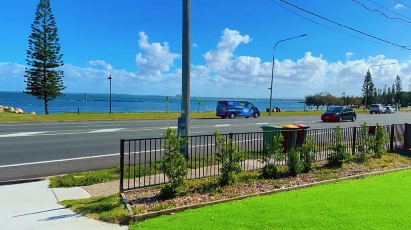 Beach Front Cottage. Cosy with direct water views. - Image 1