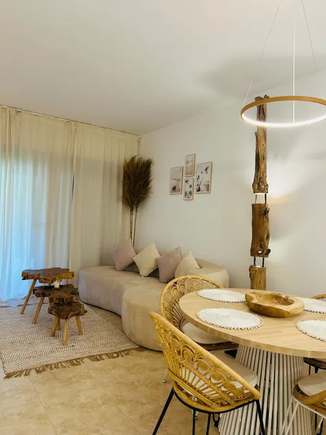 Zen Garden Apartment - Image 1