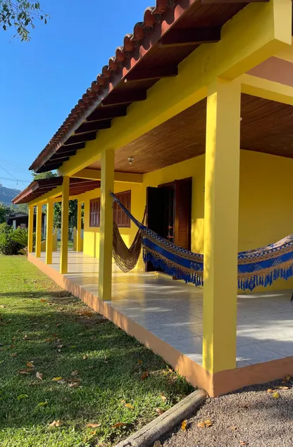 Yellow Guest House / Praia Grande - SC - Image 1