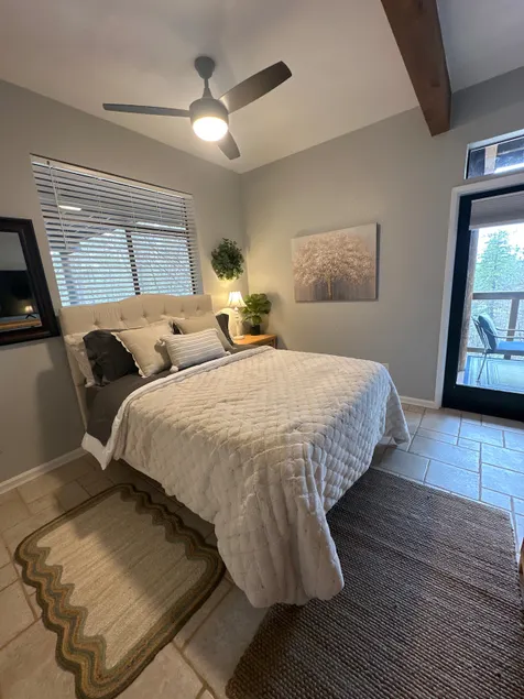 Pine Hill Retreat - Image 1